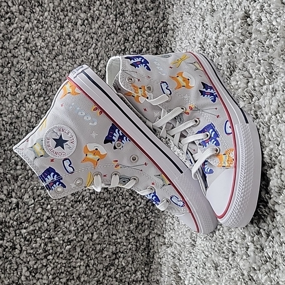 Converse High Top Brand new size junior 6=size women's 8. - Picture 2 of 13